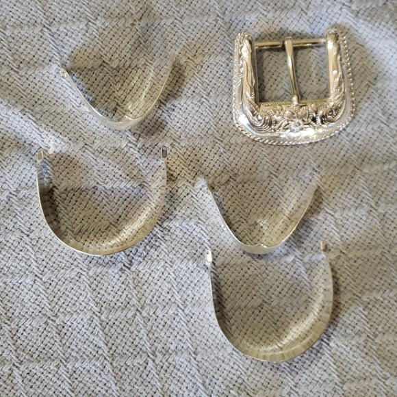Vintage Montana Silversmith Tips, Heels and Buckle - Picture 3 of 4